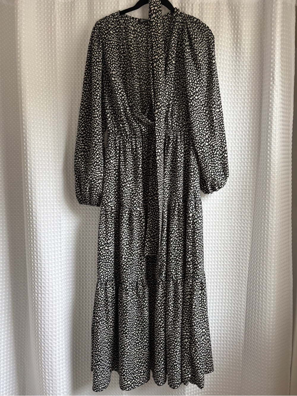 Black and White Printed Long Sleeve Maxi Dress
